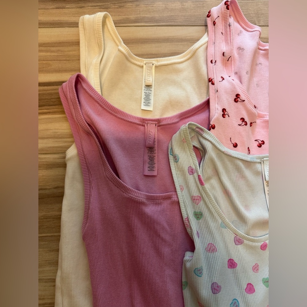 SKIMS Tank Top Bundle